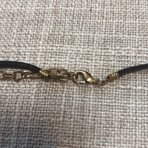 Suede and real pearl choker